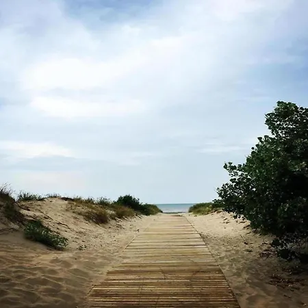 In By The Beach, Cleaning Included Lägenhet